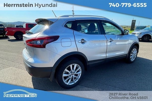 2022 Nissan Rogue Sport SV in Chillicothe, OH - Herrnstein Auto Group