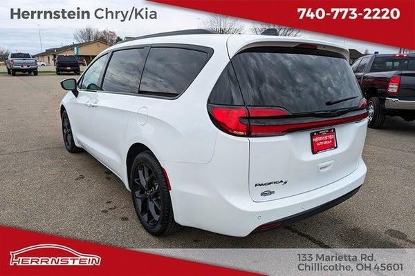 2024 Chrysler Pacifica PACIFICA TOURING L in Chillicothe, OH - Herrnstein Auto Group