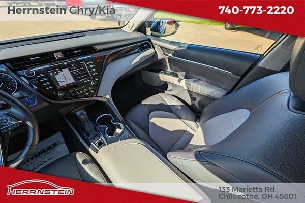 2020 Toyota Camry XLE Hybrid in Chillicothe, OH - Herrnstein Auto Group