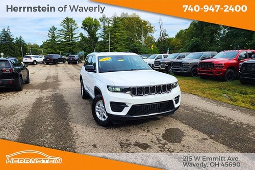 2023 Jeep Grand Cherokee Laredo 4x4