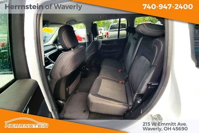 2023 Jeep Grand Cherokee Laredo 4x4