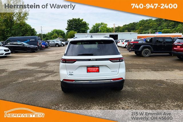 2023 Jeep Grand Cherokee Laredo 4x4