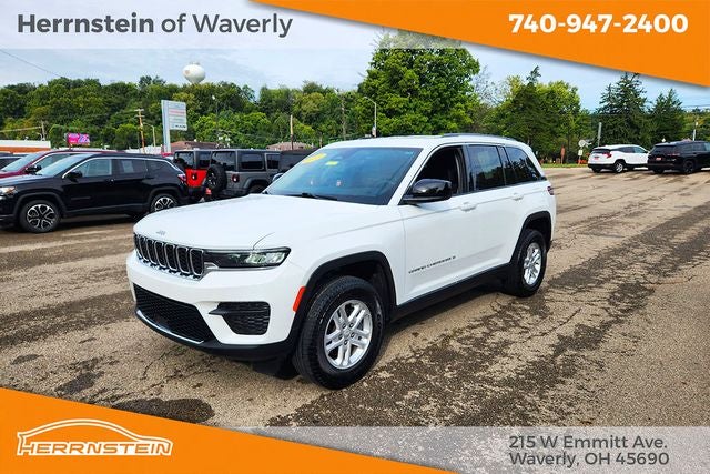 2023 Jeep Grand Cherokee Laredo 4x4