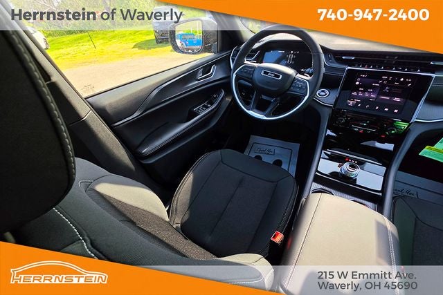 2026 Jeep Grand Cherokee GRAND CHEROKEE LAREDO X 4X4