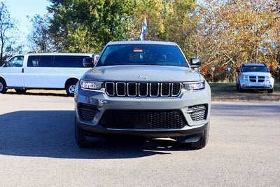 2027 Jeep Grand Cherokee GRAND CHEROKEE LAREDO 4X4