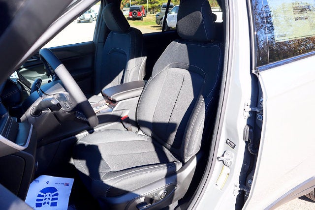 2027 Jeep Grand Cherokee GRAND CHEROKEE LAREDO 4X4