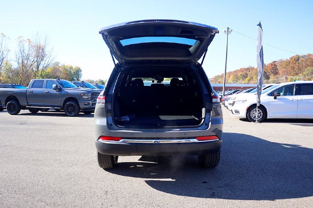 2027 Jeep Grand Cherokee GRAND CHEROKEE LAREDO 4X4