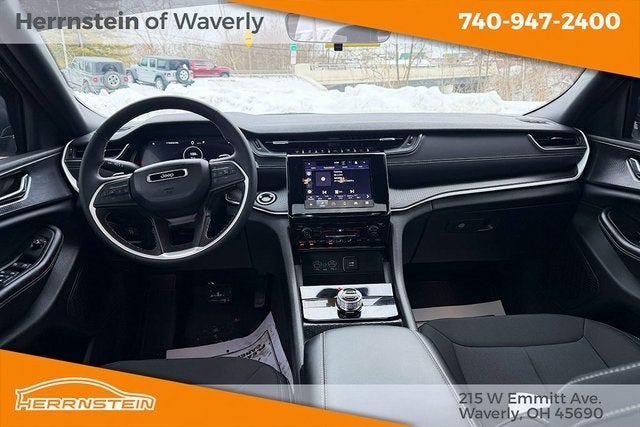 2025 Jeep Grand Cherokee Laredo X 4x4