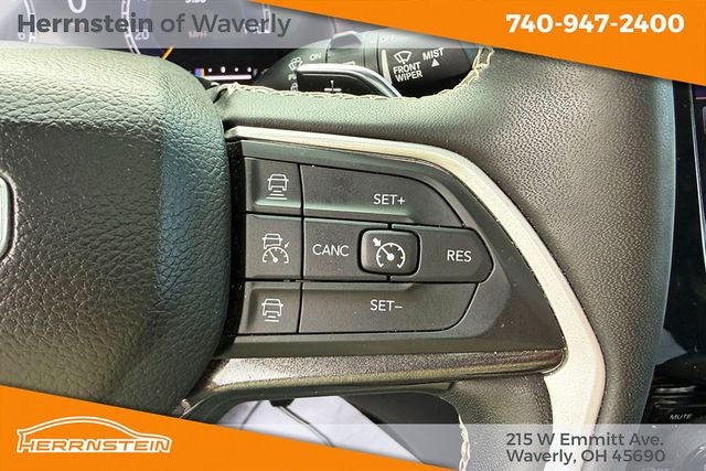 2023 Jeep Grand Cherokee Laredo 4x4