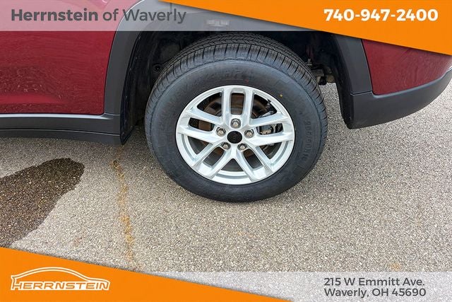 2023 Jeep Grand Cherokee Laredo 4x4
