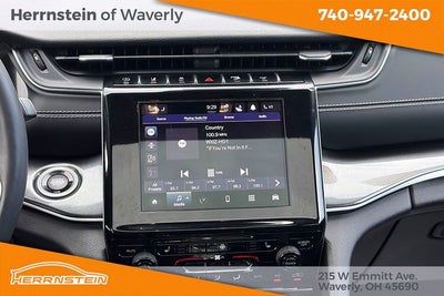 2023 Jeep Grand Cherokee Laredo 4x4