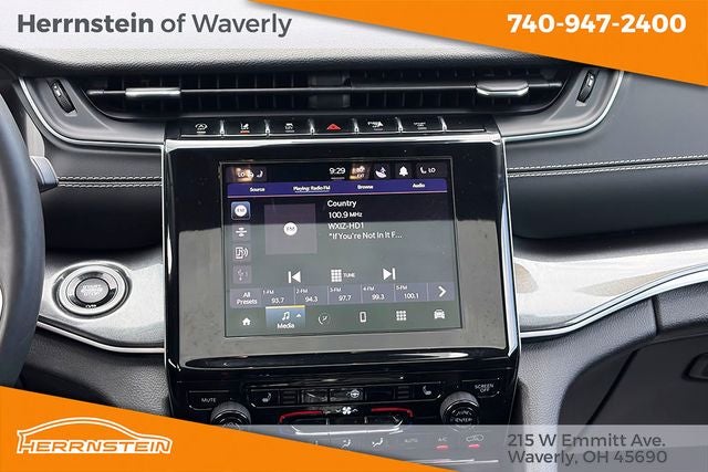 2023 Jeep Grand Cherokee Laredo 4x4