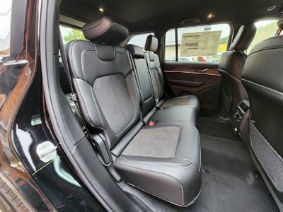 2027 Jeep Grand Cherokee GRAND CHEROKEE LAREDO ALTITUDE 4X4