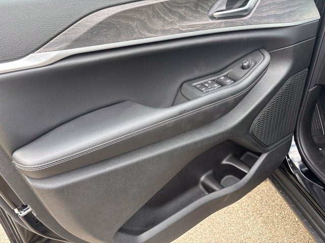 2027 Jeep Grand Cherokee GRAND CHEROKEE LAREDO ALTITUDE 4X4