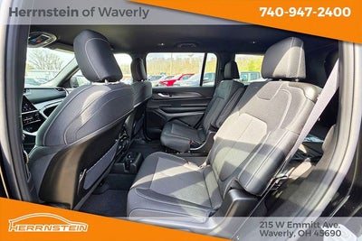 2025 Jeep Grand Cherokee GRAND CHEROKEE L LAREDO 4X4