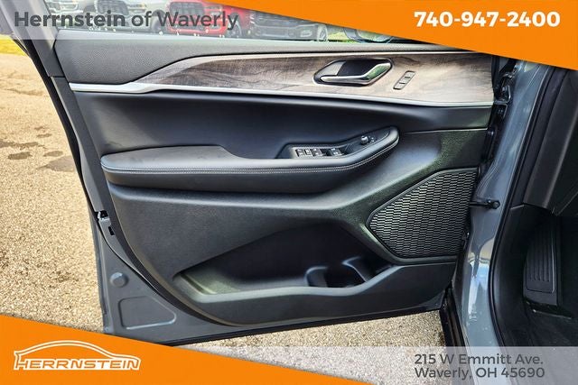 2027 Jeep Grand Cherokee GRAND CHEROKEE L LIMITED 4X4