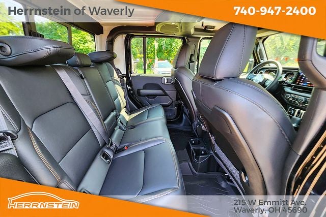 2026 Jeep Gladiator GLADIATOR SAHARA 4X4