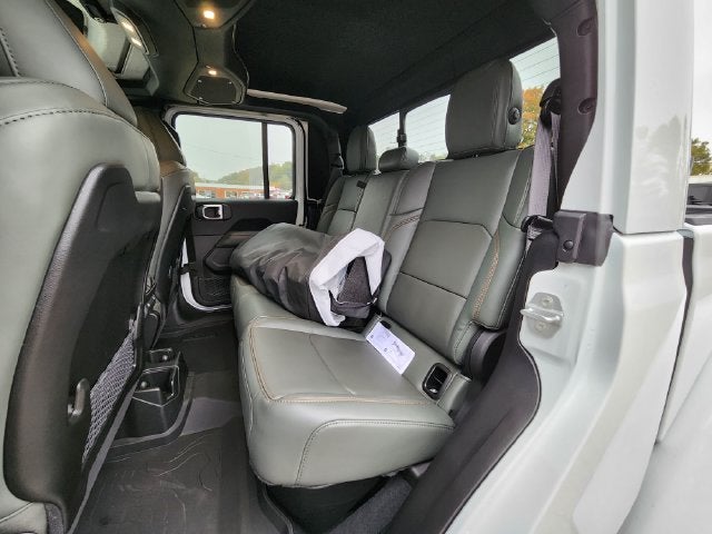 2026 Jeep Gladiator GLADIATOR MOJAVE X 4X4