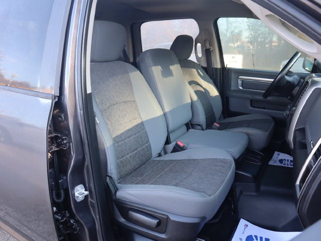 2017 RAM 1500 Big Horn Crew Cab 4x4 5'7' Box