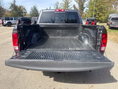 2017 RAM 1500 Big Horn Crew Cab 4x4 5'7' Box