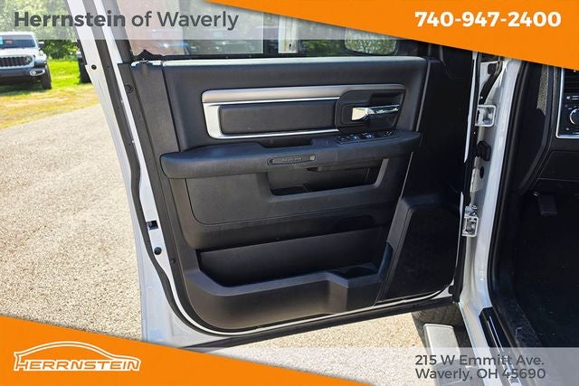 2022 RAM 1500 Classic Warlock Crew Cab 4x4 5'7' Box