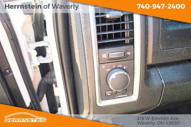 2022 RAM 1500 Classic Warlock Crew Cab 4x4 5'7' Box