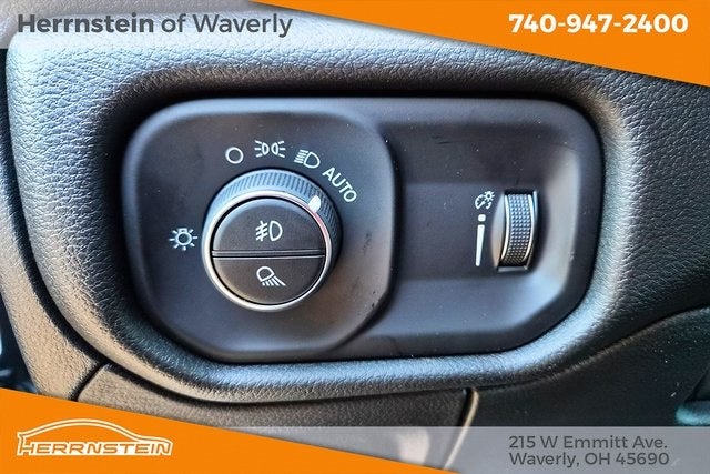 2025 RAM 1500 Tradesman Crew Cab 4x4 5'7' Box