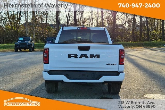 2025 RAM 1500 Tradesman Crew Cab 4x4 5'7' Box