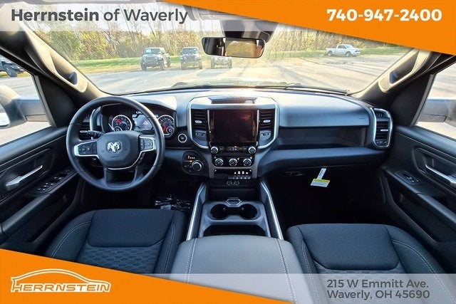 2025 RAM 1500 Tradesman Crew Cab 4x4 5'7' Box