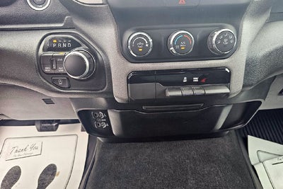 2024 RAM 1500 Tradesman Crew Cab 4x4 5'7' Box