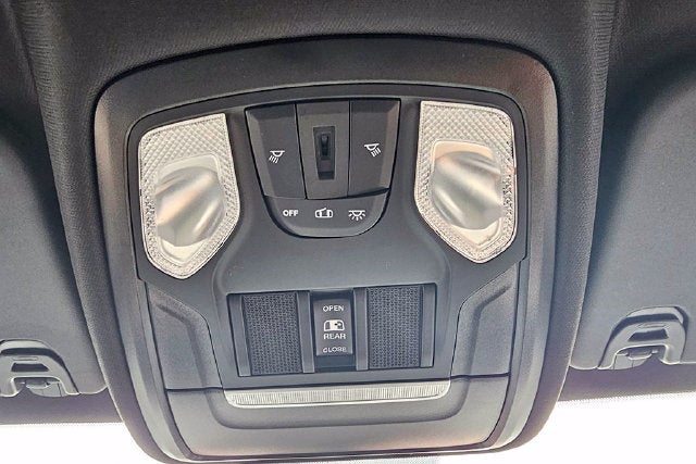 2024 RAM 1500 Tradesman Crew Cab 4x4 5'7' Box