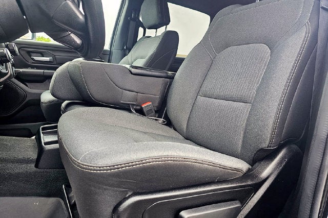 2024 RAM 1500 Tradesman Crew Cab 4x4 5'7' Box