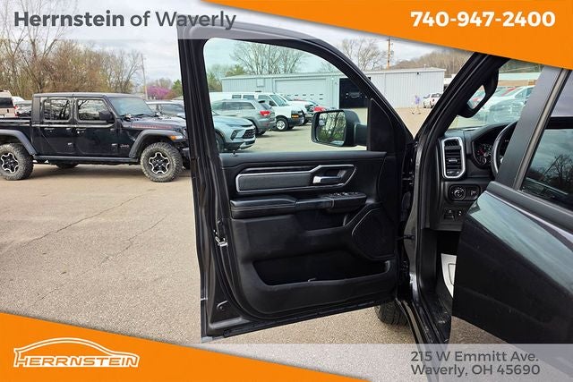 2022 RAM 1500 Big Horn Crew Cab 4x4 5'7' Box