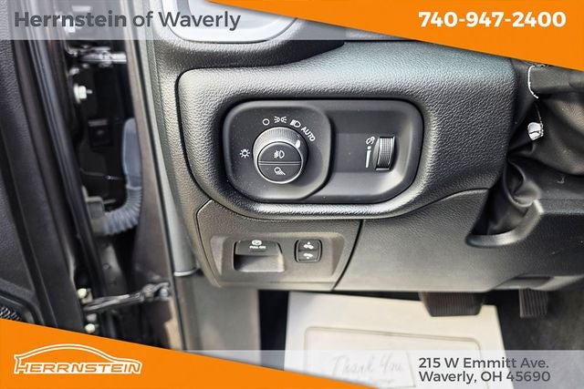 2022 RAM 1500 Big Horn Crew Cab 4x4 5'7' Box