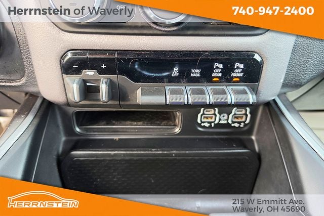 2022 RAM 1500 Big Horn Crew Cab 4x4 5'7' Box