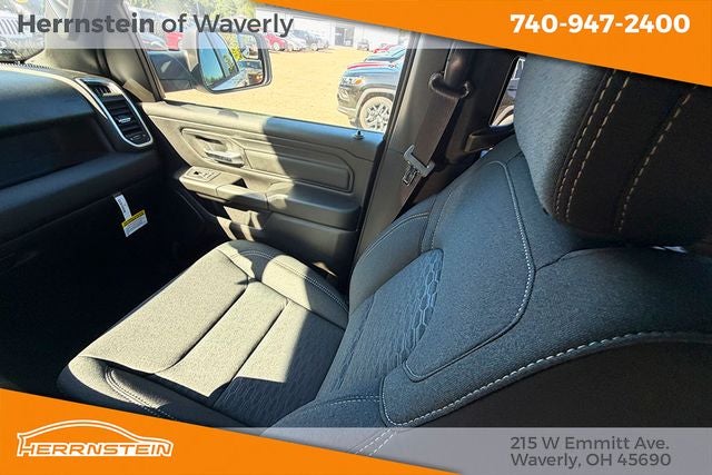 2026 RAM 1500 RAM 1500 EXPRESS CREW CAB 4X4 5'7' BOX