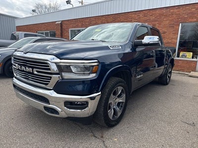 2022 RAM 1500 Laramie Crew Cab 4x4 5'7' Box