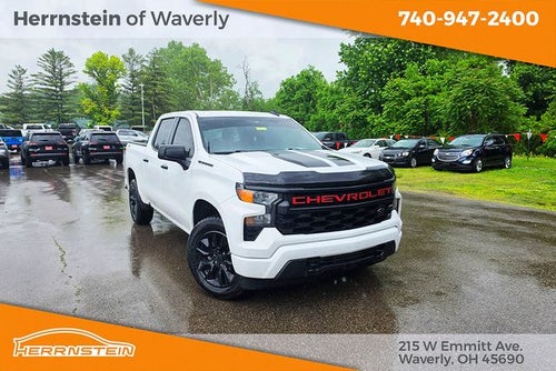 2023 Chevrolet Silverado 1500 4WD Crew Cab Short Bed Custom