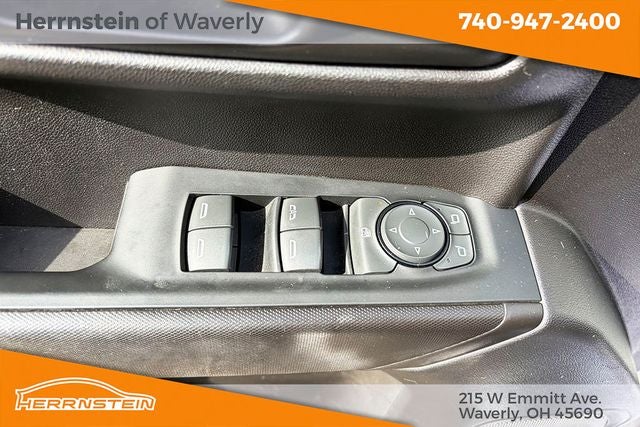 2023 Chevrolet Silverado 1500 4WD Crew Cab Short Bed Custom