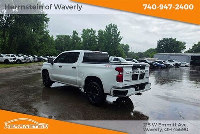 2023 Chevrolet Silverado 1500 4WD Crew Cab Short Bed Custom