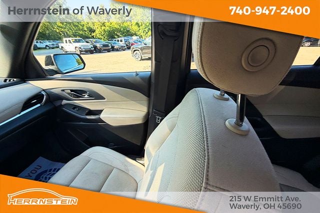 2023 Chevrolet Traverse AWD LS