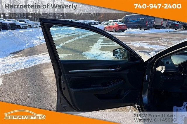 2023 Nissan Altima SV FWD