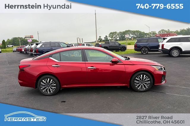 2023 Nissan Altima SV FWD
