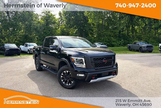 2021 Nissan TITAN Crew Cab PRO-4X 4x4