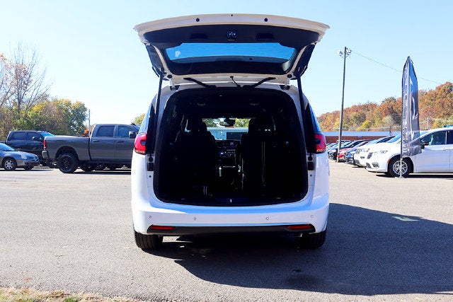 2027 Chrysler Pacifica PACIFICA SELECT