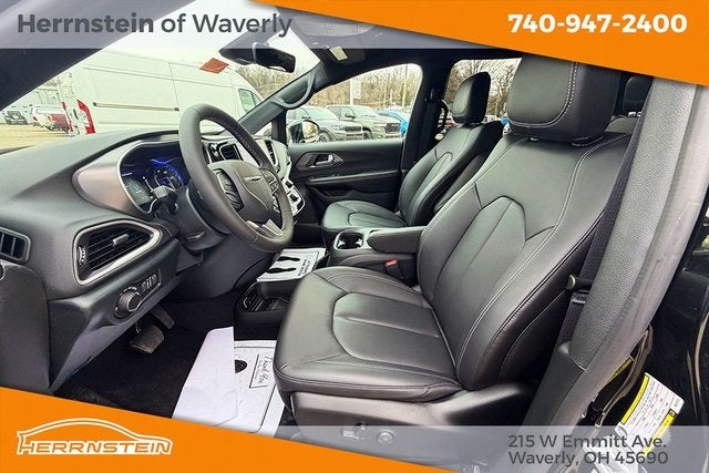 2026 Chrysler Voyager VOYAGER LX