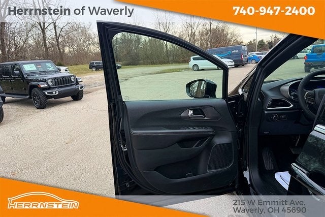 2026 Chrysler Voyager VOYAGER LX