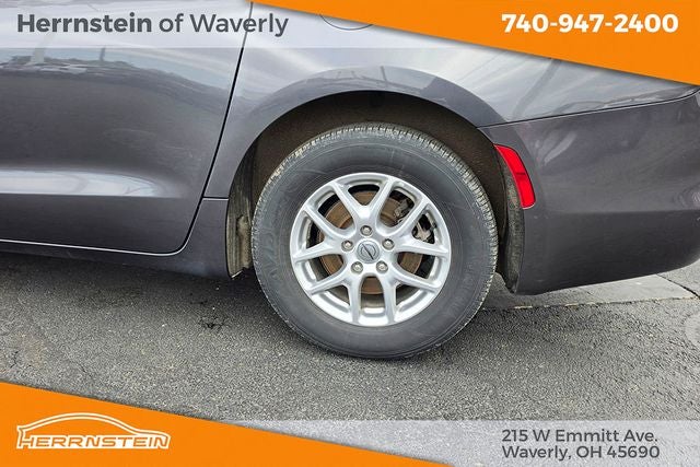 2023 Chrysler Voyager LX