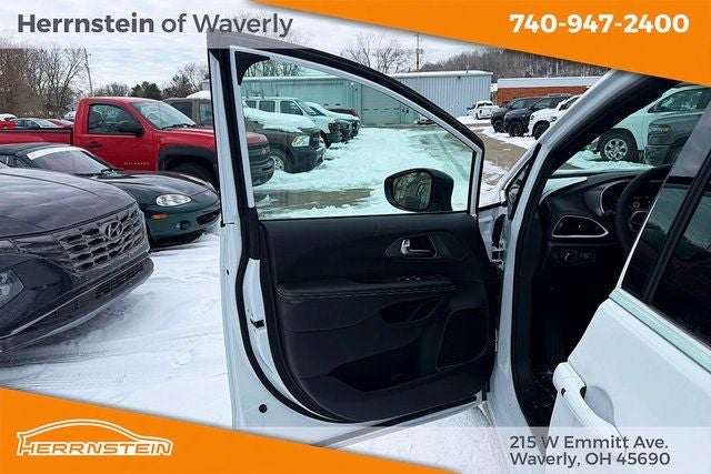 2026 Chrysler Voyager VOYAGER LX