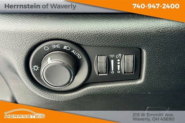 2026 Chrysler Voyager VOYAGER LX